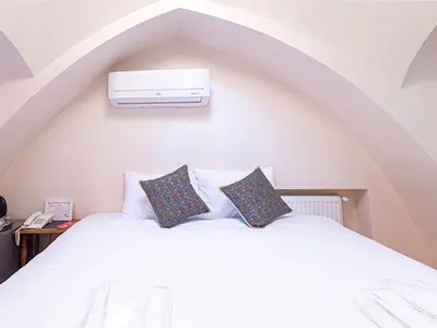 اقامتگاه سنتی سرای قجر - واحد 117