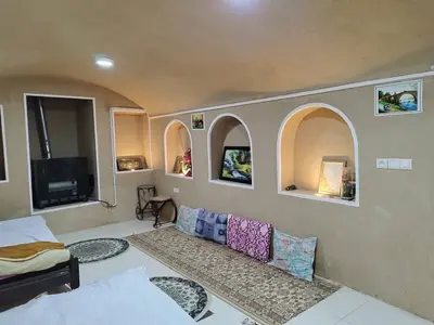 اقامتگاه سنتی عمارت قدیمی حاج نخعی - واحد گلخانه