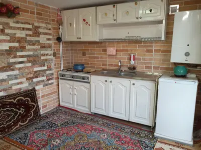 بومگردی دوخوابه باغچه سنتی آتاباغی