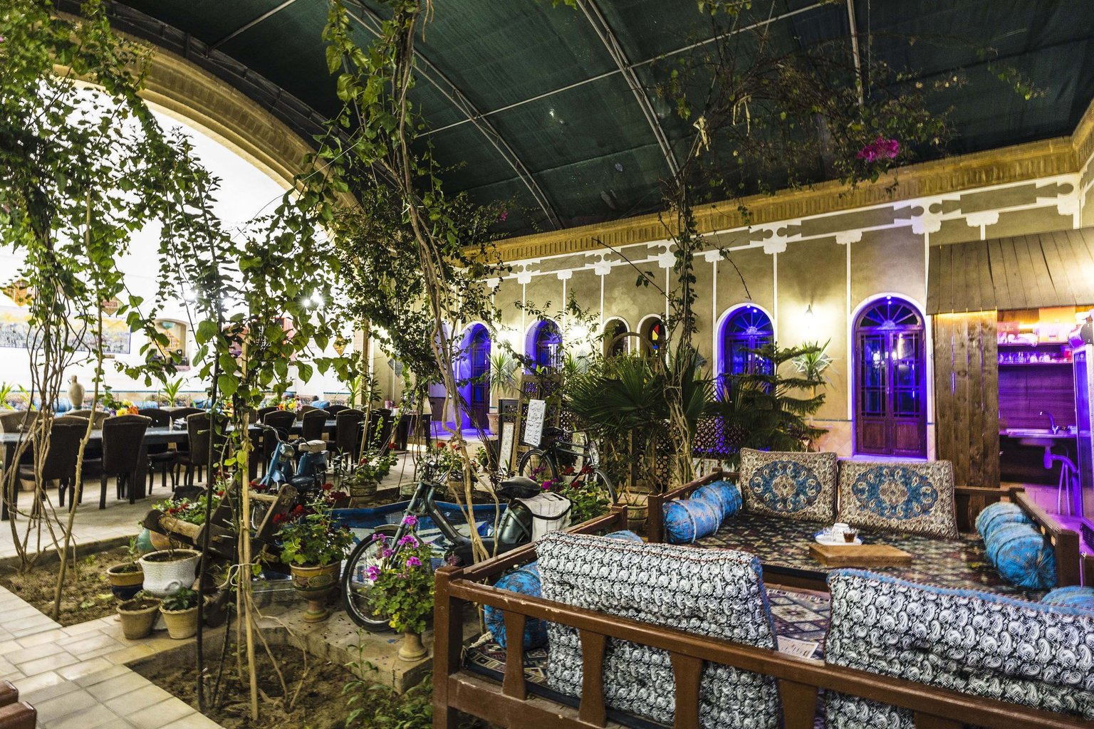 اقامتگاه سنتی دوستانه - واحد چهارتخته 2