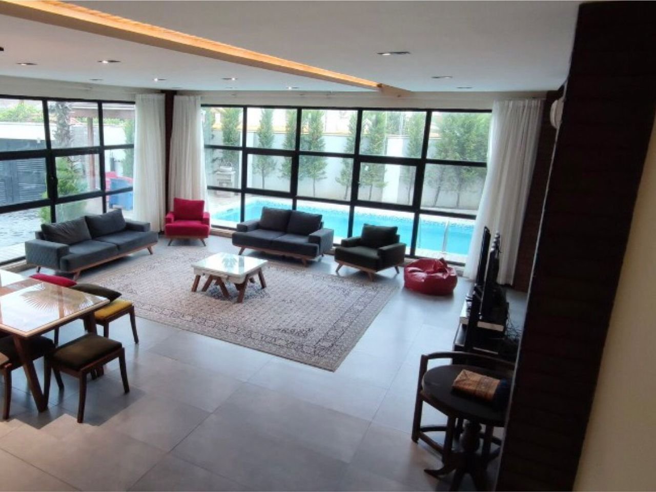 ویلا پنج خوابه استخردار آبگرم حمید