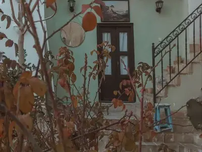 بومگردی قاجار - واحد ایران دخت