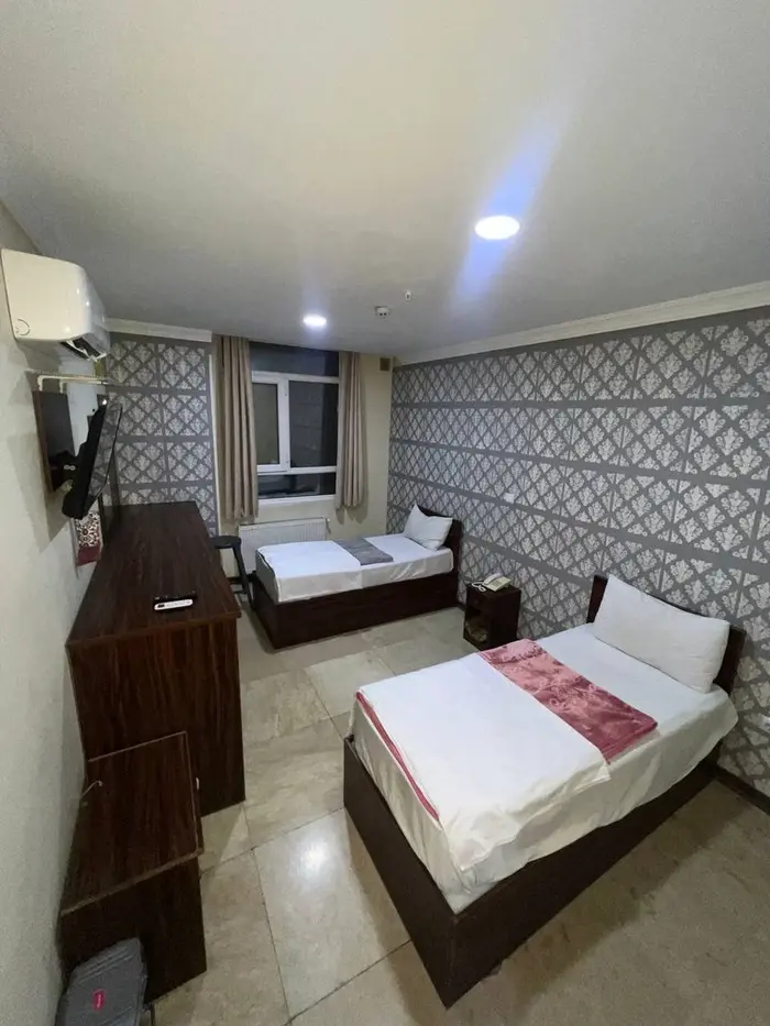 مسافرخانه نیکان مهر - واحد دوتخته 201