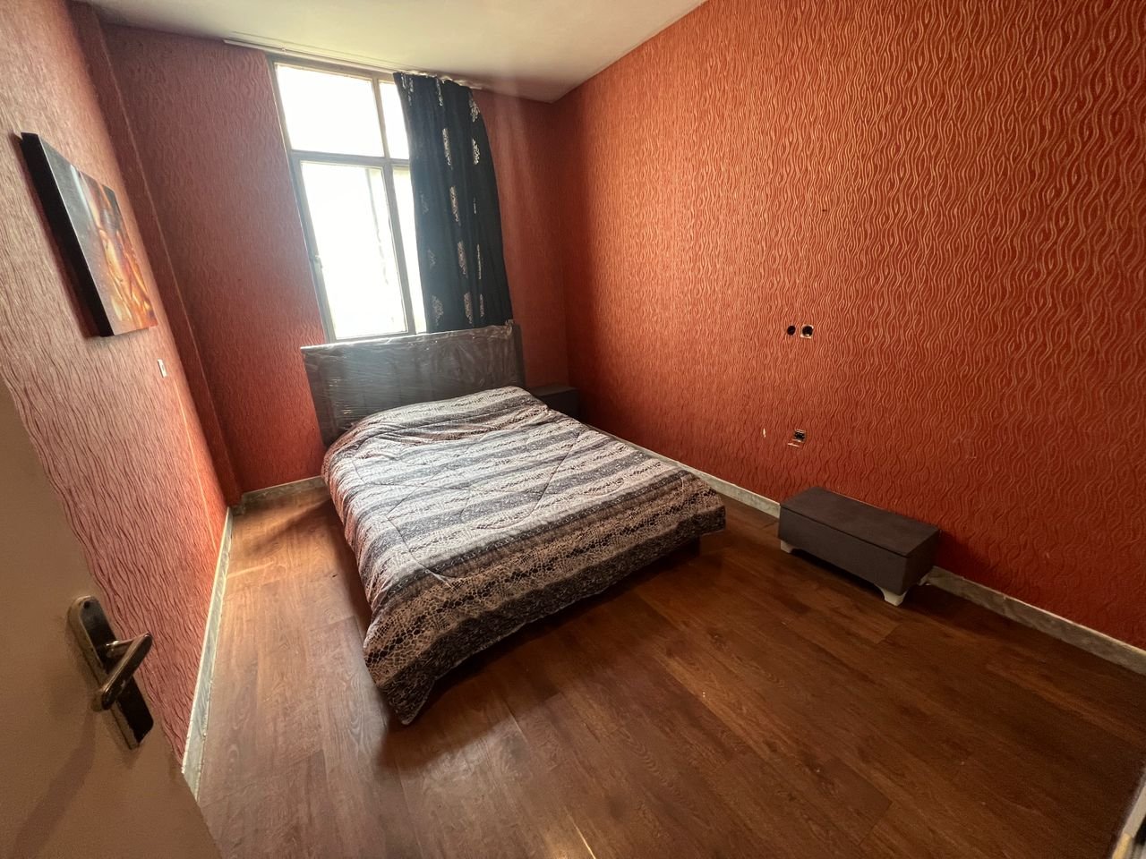 آپارتمان دوخوابه کاج بلوار فردوس غرب 2