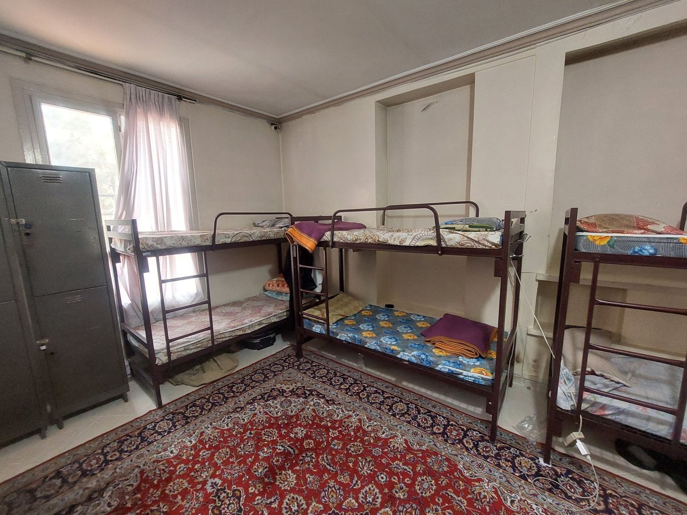 هاستل رودکی - واحد 4 ویژه آقایان