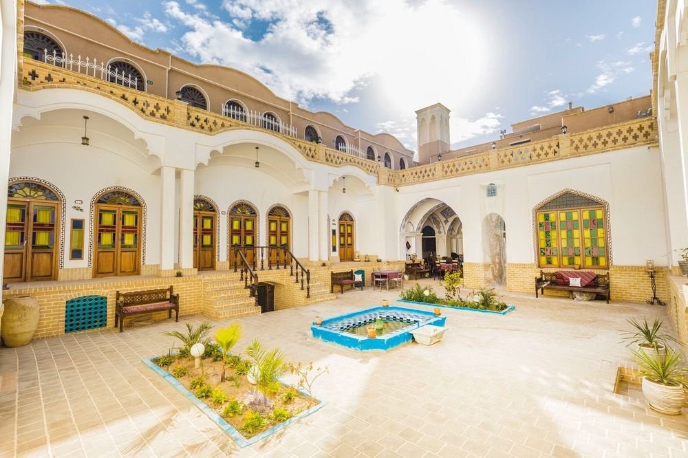 مجتمع اقامتگاهی آمیرزا - واحد سه تخته شاه نشین