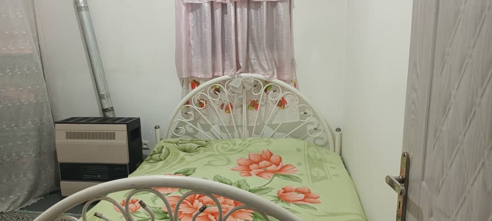 یک خوابه باغ درمیان