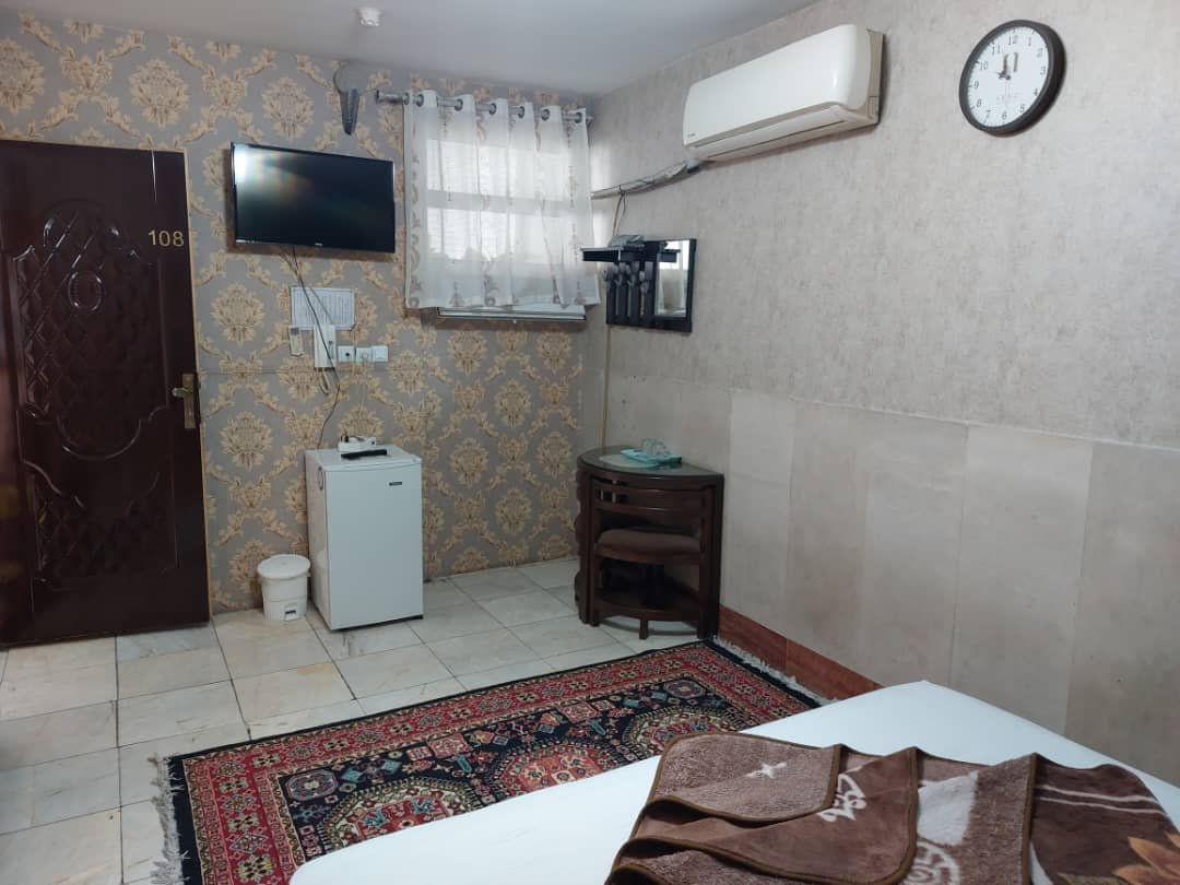 آراز - واحد دوتخته 2 میدان انقلاب