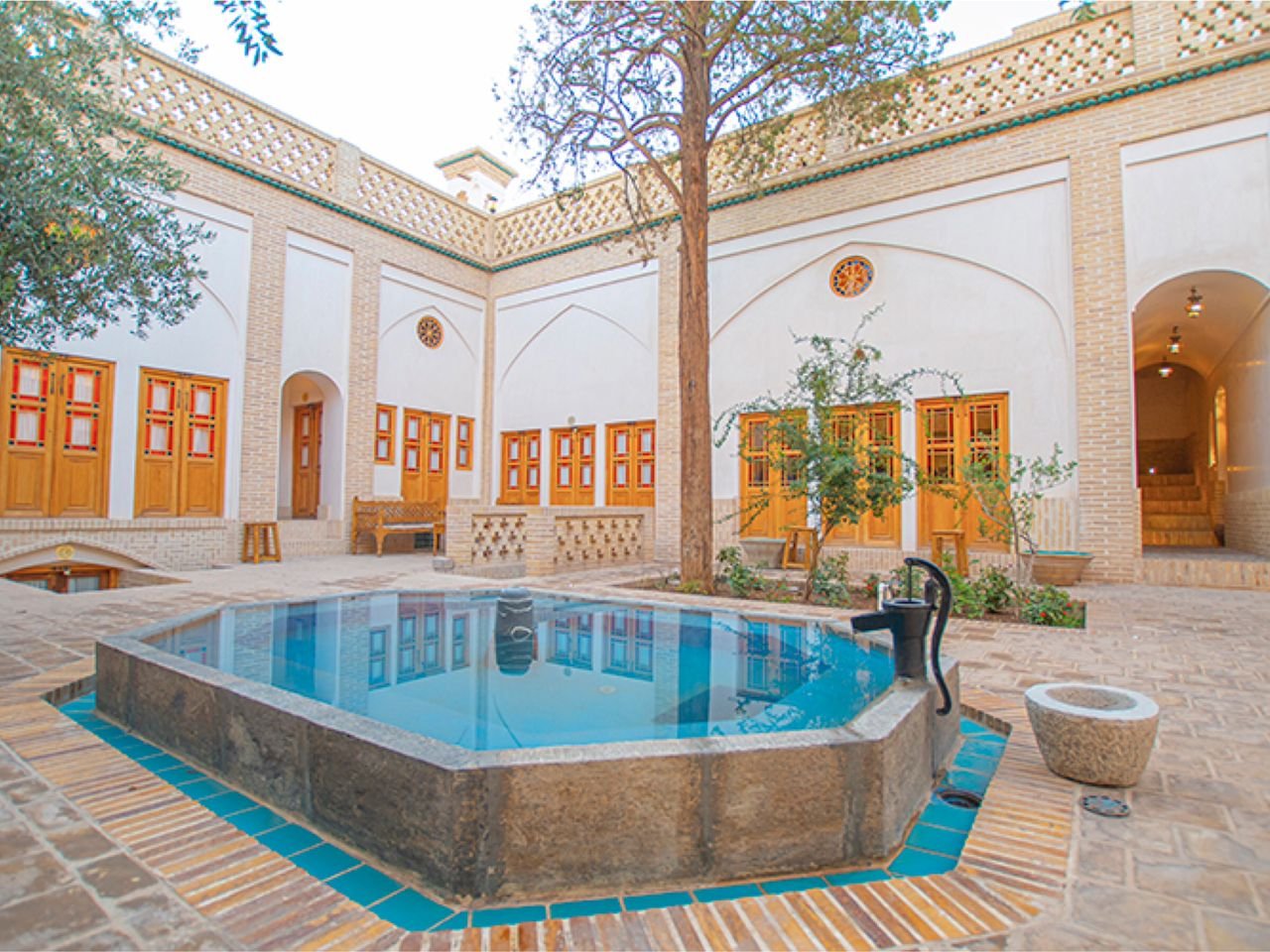 سرای قجر - واحد 105