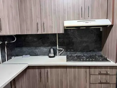 آپارتمان یک خوابه قرمز پیروزی - نیروهوایی