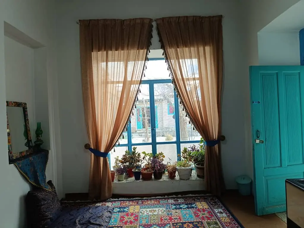 بوم گردی خانه دوستی - واحد گل بانو