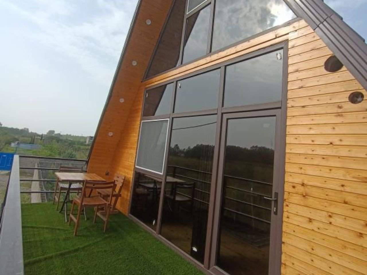 دوخوابه سوئیسی استخردار آبگرم جواهر