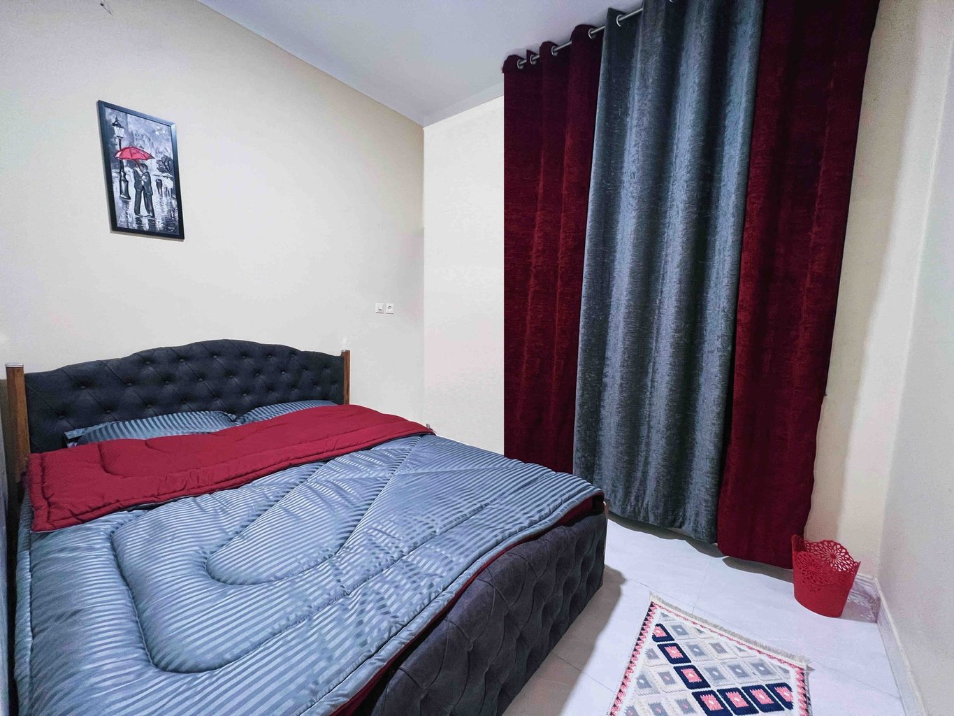 آپارتمان یک خوابه قرمز پیروزی - نیروهوایی