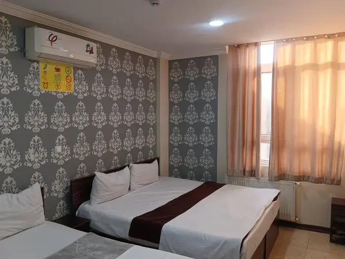 مسافرخانه نیکان مهر - واحد سه تخته 205