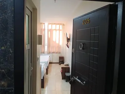 مسافرخانه نیکان مهر - واحد سه تخته 506