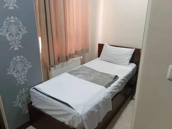 مسافرخانه نیکان مهر - واحد یک تخته 302