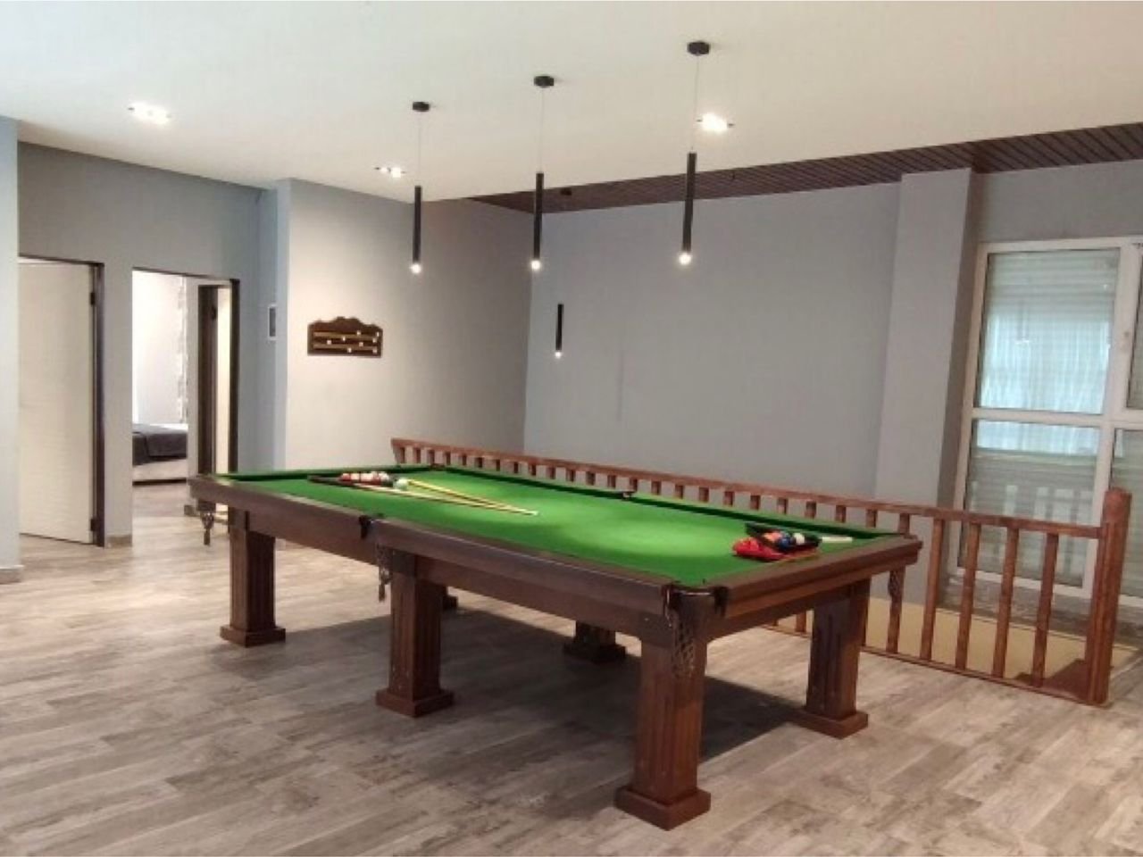 ویلا پنج خوابه استخردار آبگرم حمید