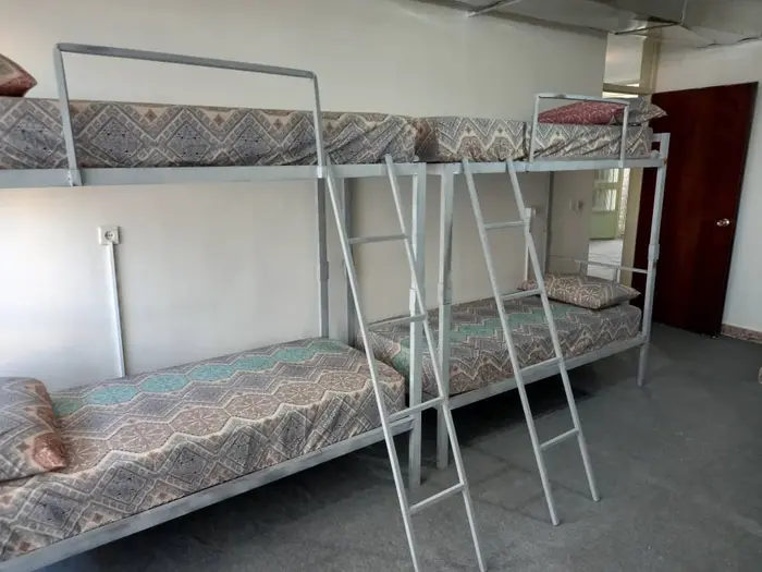 هاستل ویژه آقایان - واحد شش تخته 3 انقلاب