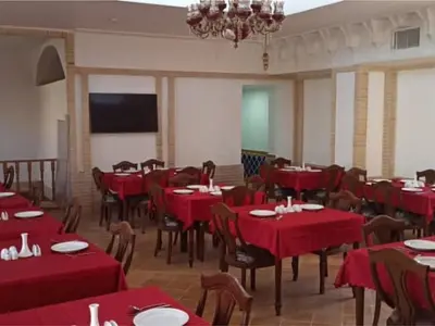 اقامتگاه سنتی افصح الدوله خانه قجری - واحد خورشید