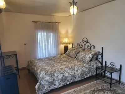 ویلا دو خوابه سبز