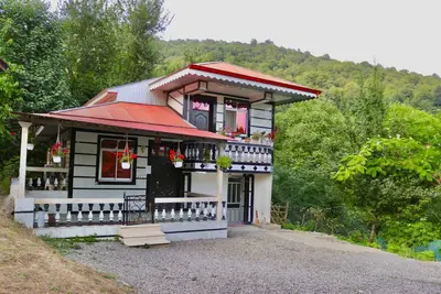 ویلا دوخوابه جنگلی مرکیه