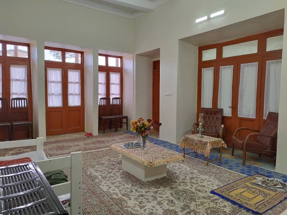 حاج نخعی - واحد مادربزرگ