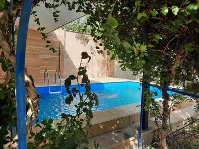 ویلا یک خوابه استخردار خانه دوست