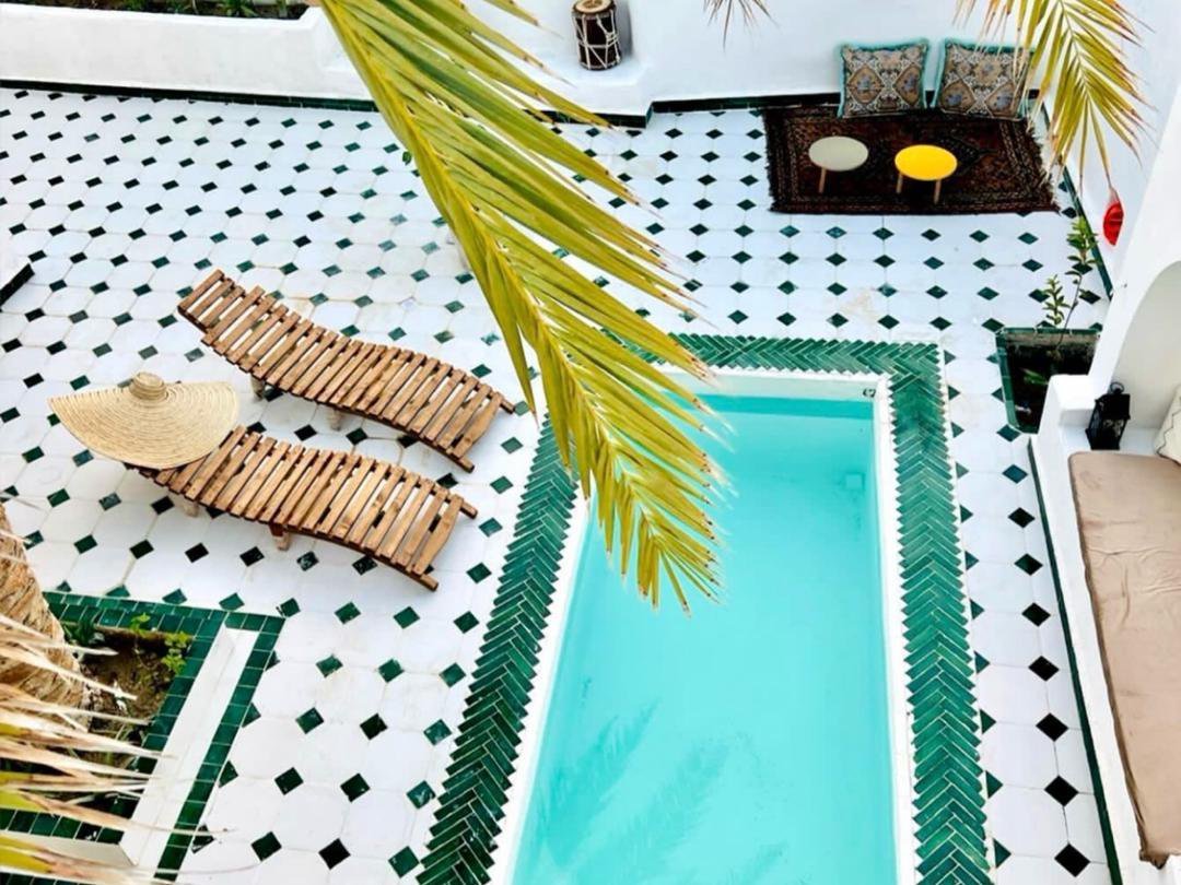 بومگردی سه خوابه استخردار جووا