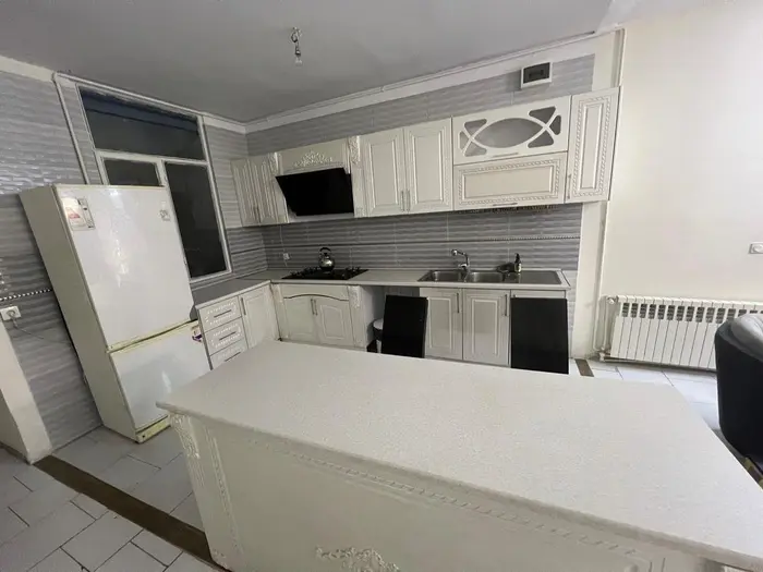 آپارتمان دوخوابه کاج بلوار فردوس غرب 4