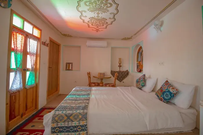 بوم گردی سرای همایونی - واحد سیمین