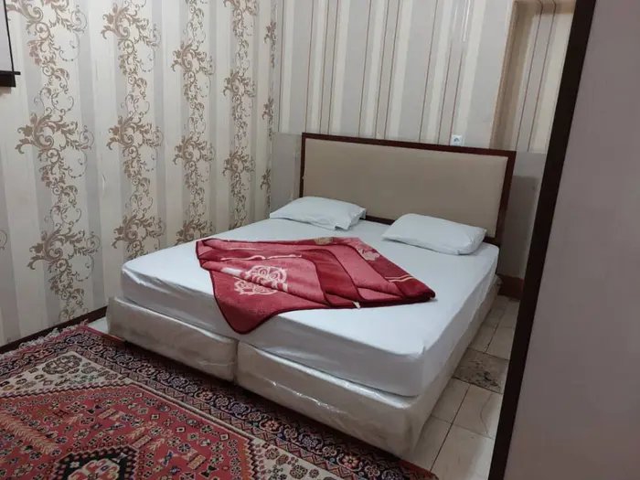 مسافرخانه آراز - واحد دوتخته 2 میدان انقلاب