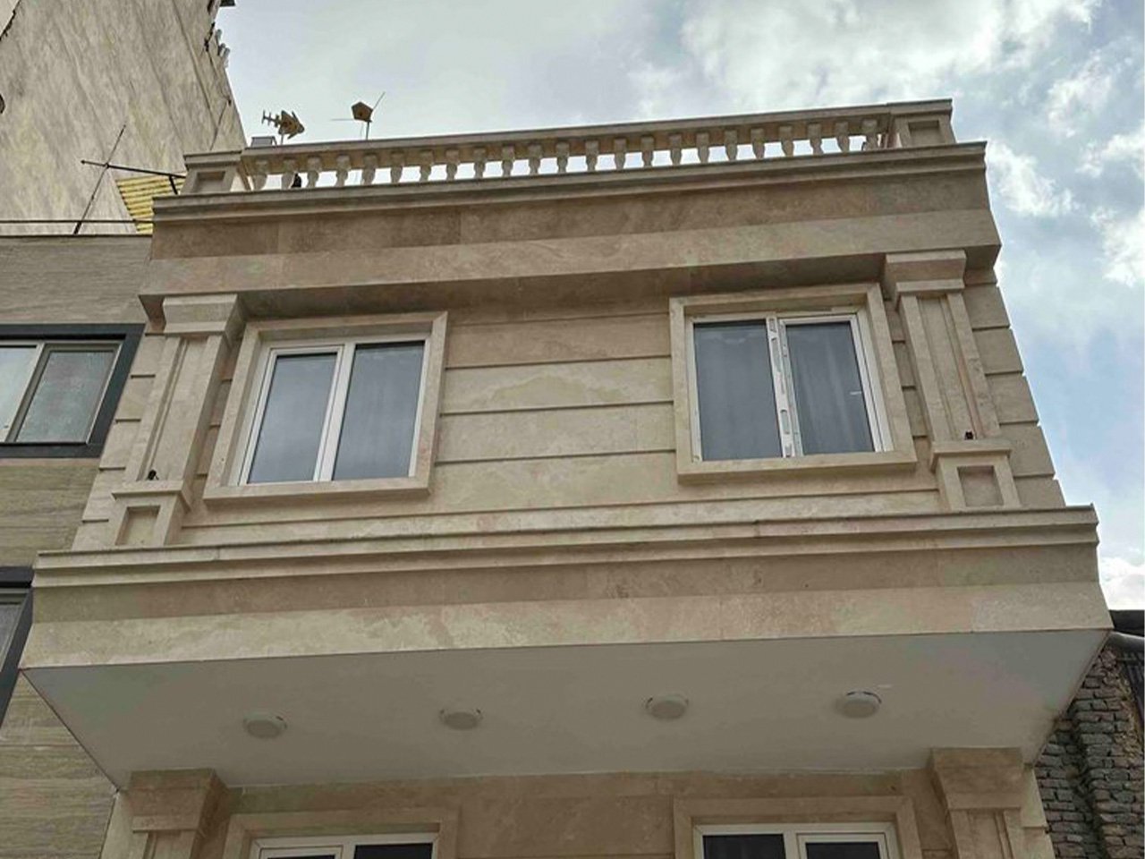 آپارتمان سه خوابه رایمون 2