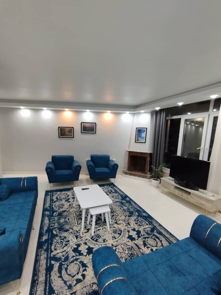 آپارتمان یک خوابه حیاط دار جمشیدیه نیاوران