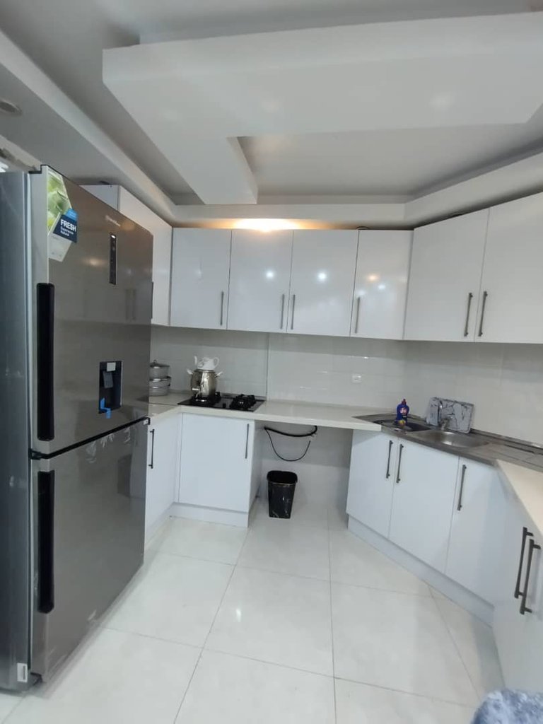 آپارتمان یک خوابه حیاط دار جمشیدیه نیاوران