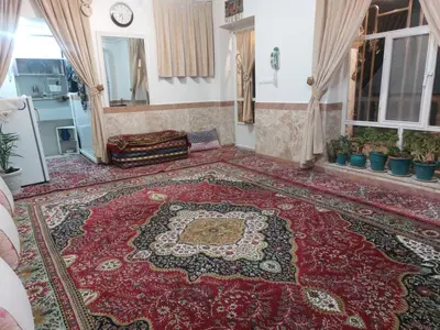 بومگردی دوخوابه باغچه سنتی آتاباغی