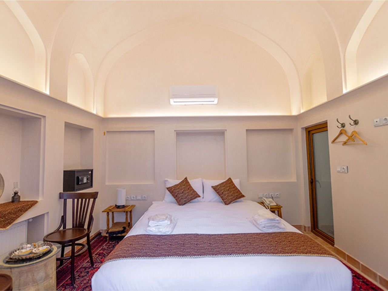 اقامتگاه سنتی سرای قجر - واحد 102