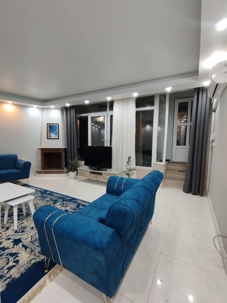 آپارتمان یک خوابه حیاط دار جمشیدیه نیاوران