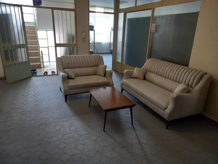 هاستل ویژه آقایان - واحد شش تخته 3 انقلاب