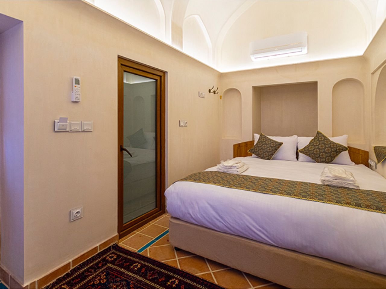 سرای قجر - واحد 103