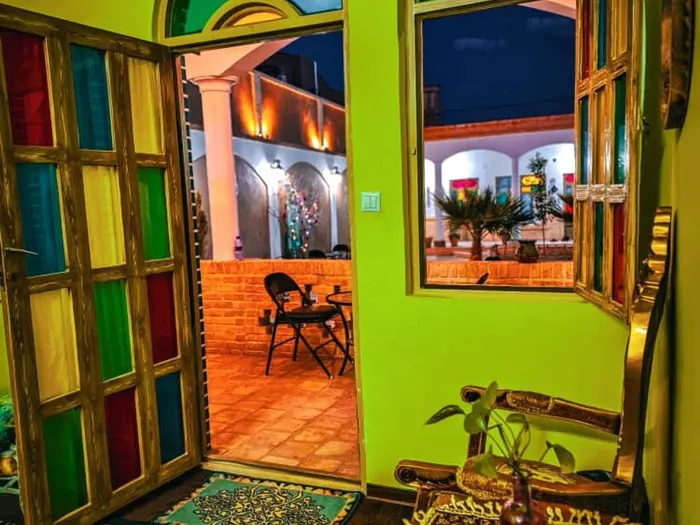 عمارت سرهنگ - واحد رسدبان