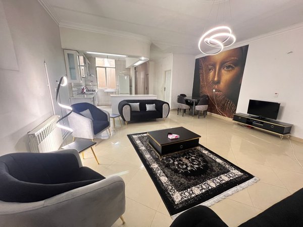 آپارتمان دوخوابه کاج بلوار فردوس غرب 5