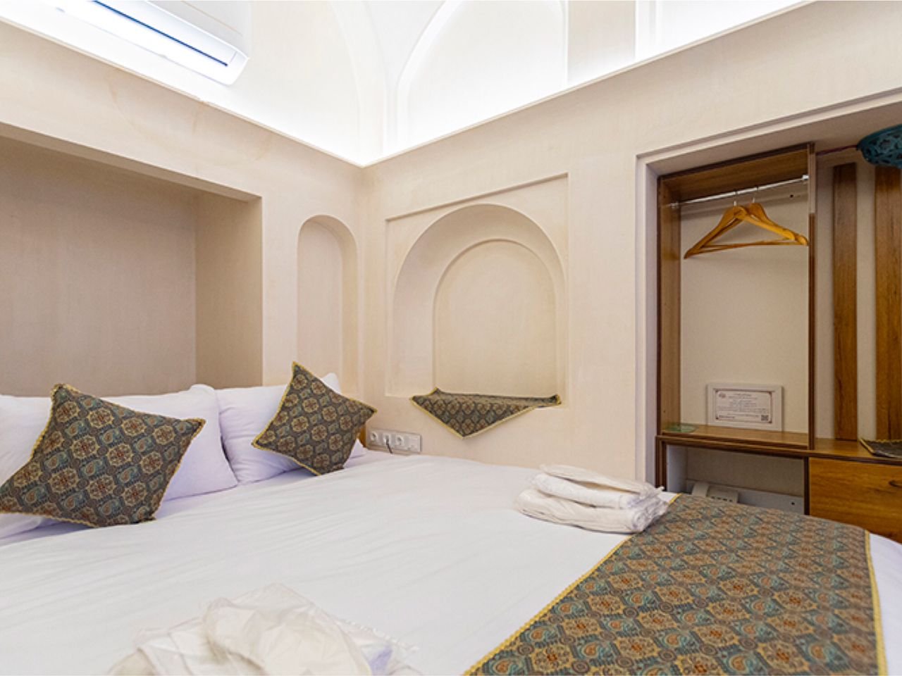 سرای قجر - واحد 103