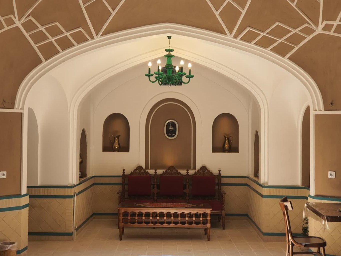 دلنواز کاشان - واحد 4 دوبلکس ایراندخت