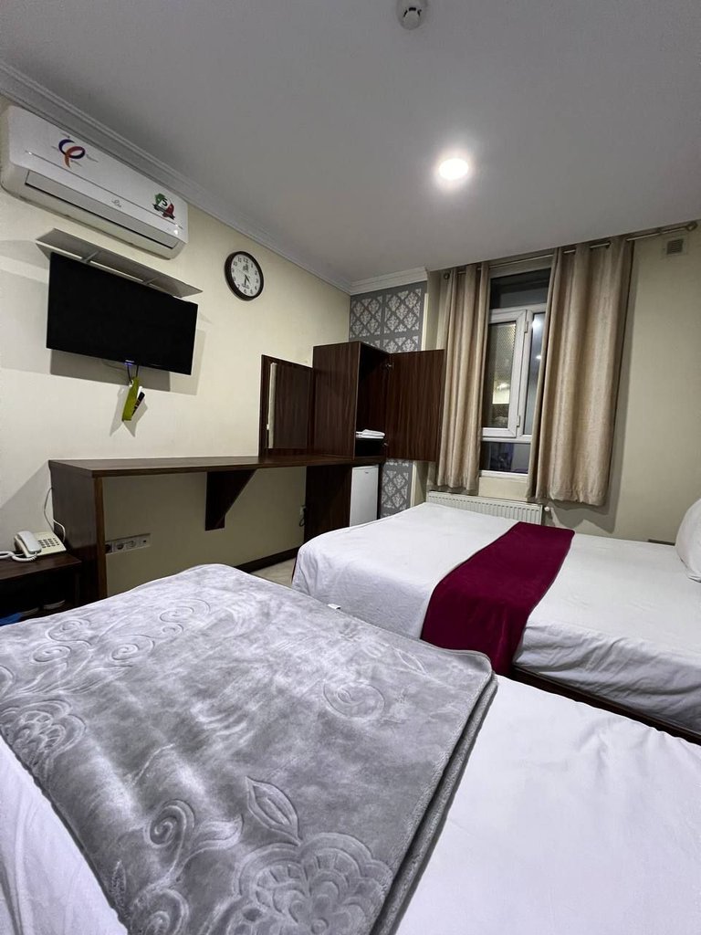 مسافرخانه نیکان مهر - واحد سه تخته 405