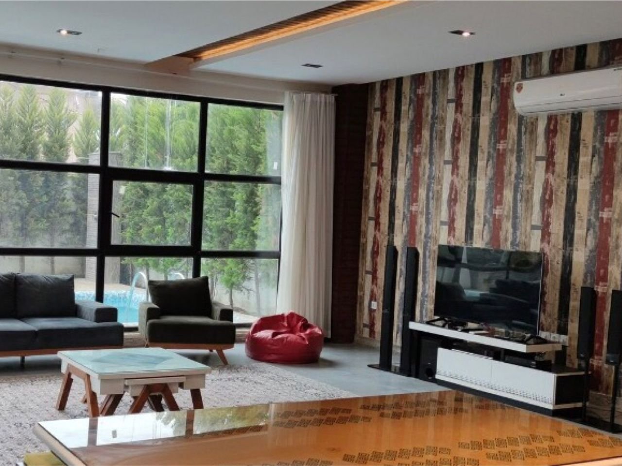 ویلا پنج خوابه استخردار آبگرم حمید