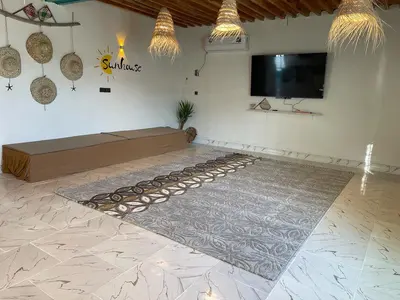 بومگردی سه خوابه استخردار خورشید