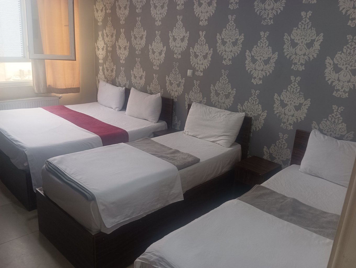 مسافرخانه نیکان مهر - واحد چهارتخته 508