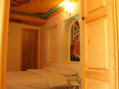 بومگردی سرای همایونی - واحد پروین