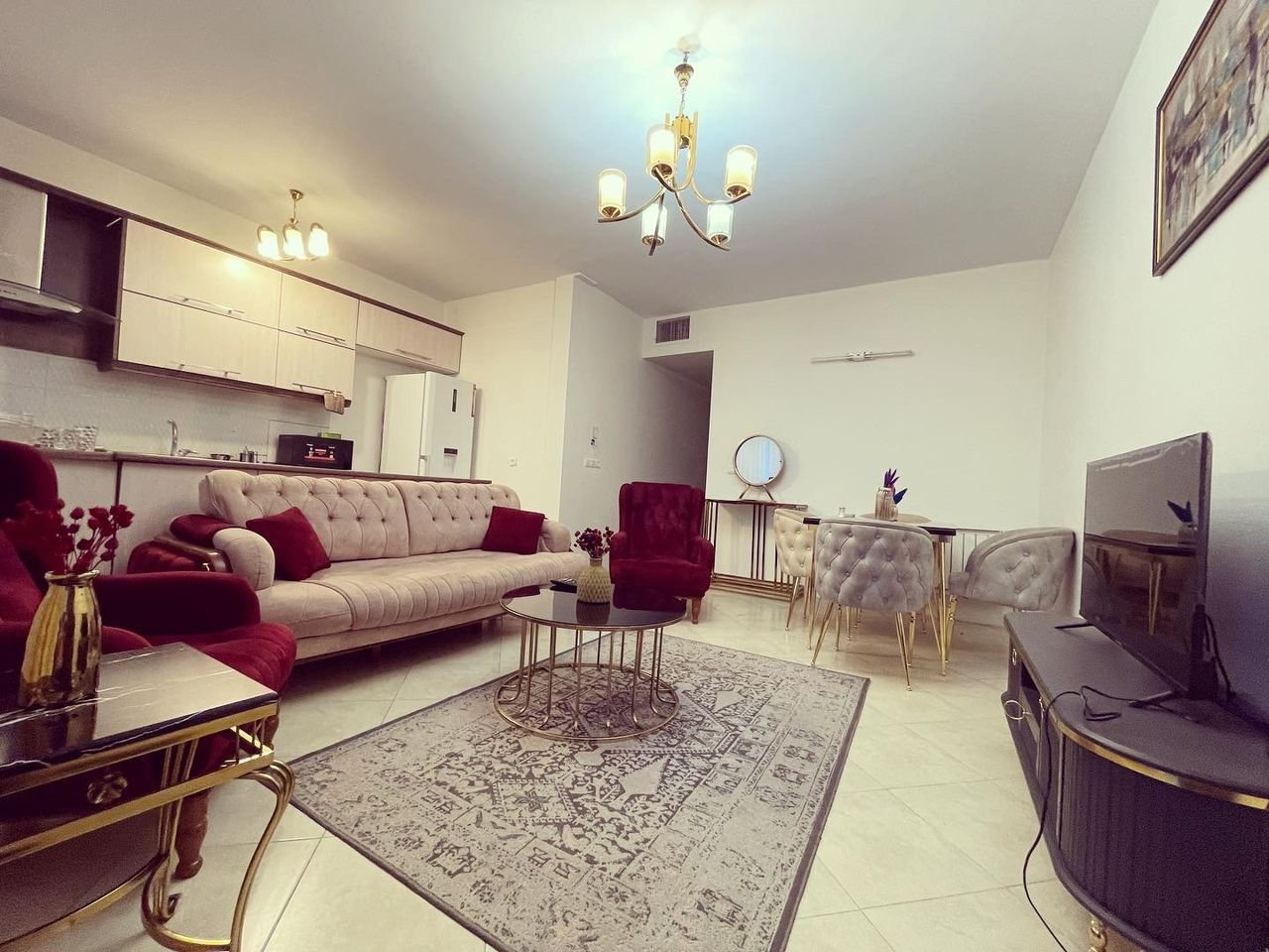 آپارتمان دوخوابه صادقیه فردوس شرق ۲