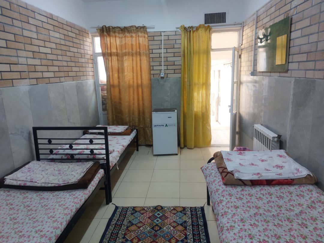 هاستل نادر - واحد پنج تخته 4 ناصرخسرو